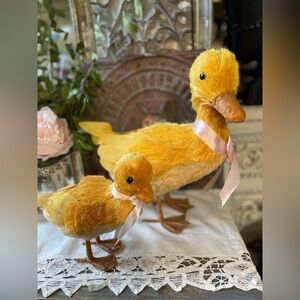Mama and baby duck spring Easter decor